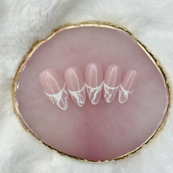 Pink White Natural Negative Space Trendy Press On Nails - Picture 2 of 5